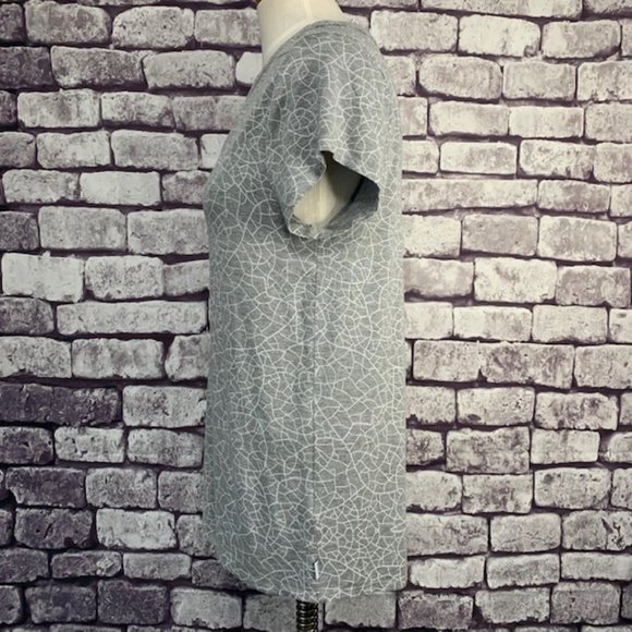 RVCA Gray Cage Style Top Size L - Picture 4 of 9